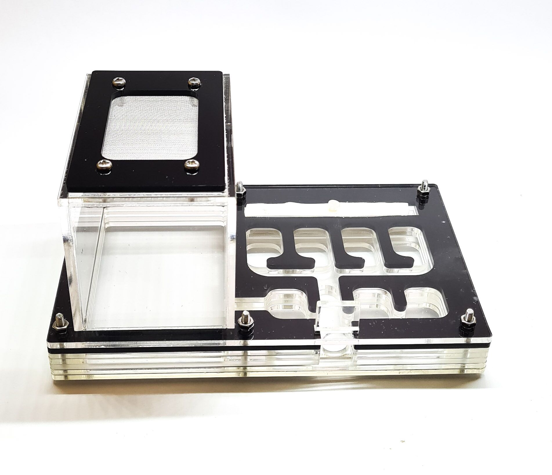 Acrylic nest with outside world QA2-2