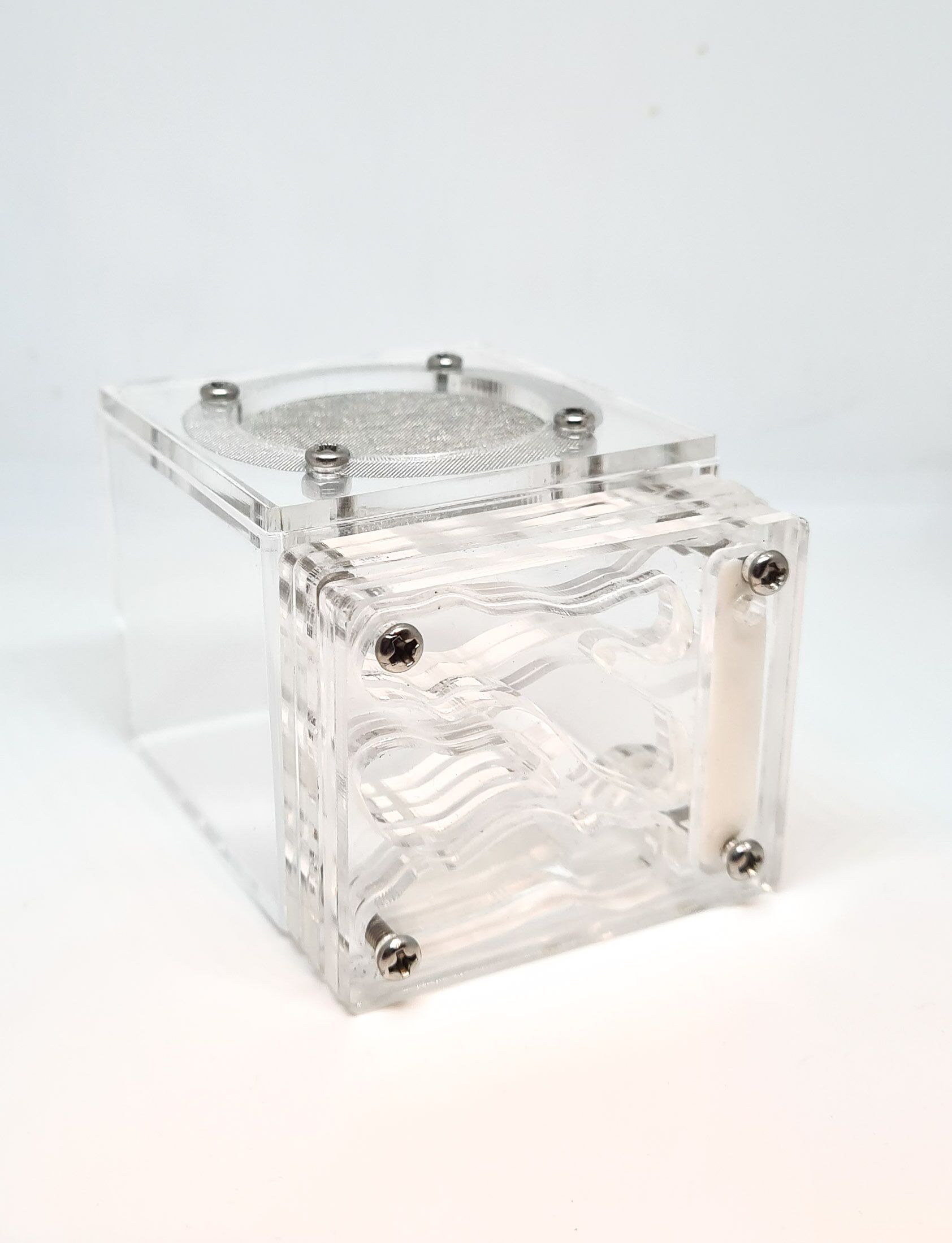 Nido de acrílico con mundo exterior QA1-3